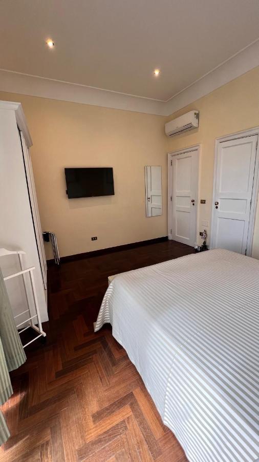 Calabritto Suite Napels Buitenkant foto